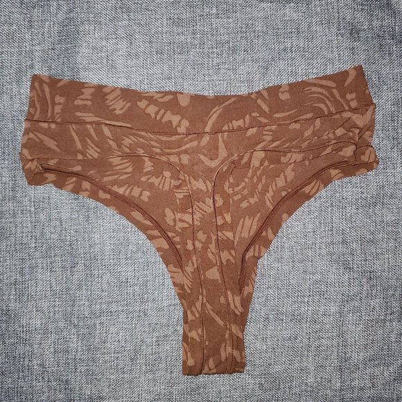 NWT SKIMS 2X Summer Mesh Thong LATTE SWIRL - Picture 2 of 3